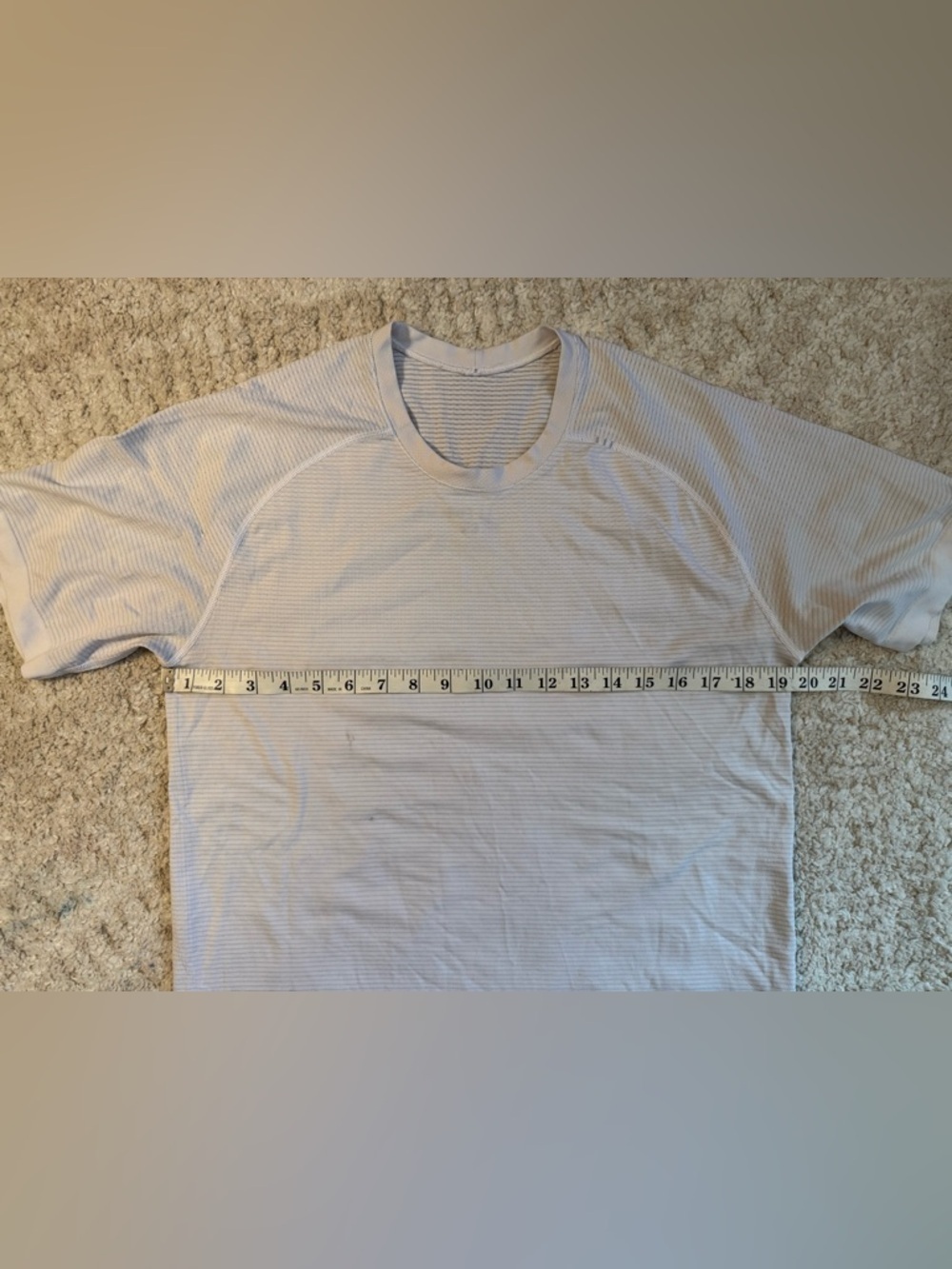 Lululemon men’s tee - size M - EUC - Picture 4 of 7